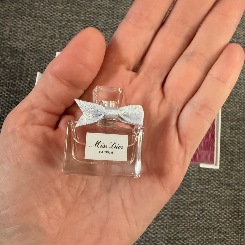 Dior Miss Dior Parfum New Release 5 ml 0.17 FL OZ Travel Size Miniature New - Picture 8 of 12